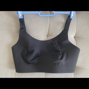 lululemon sports bra 32DD new without tag